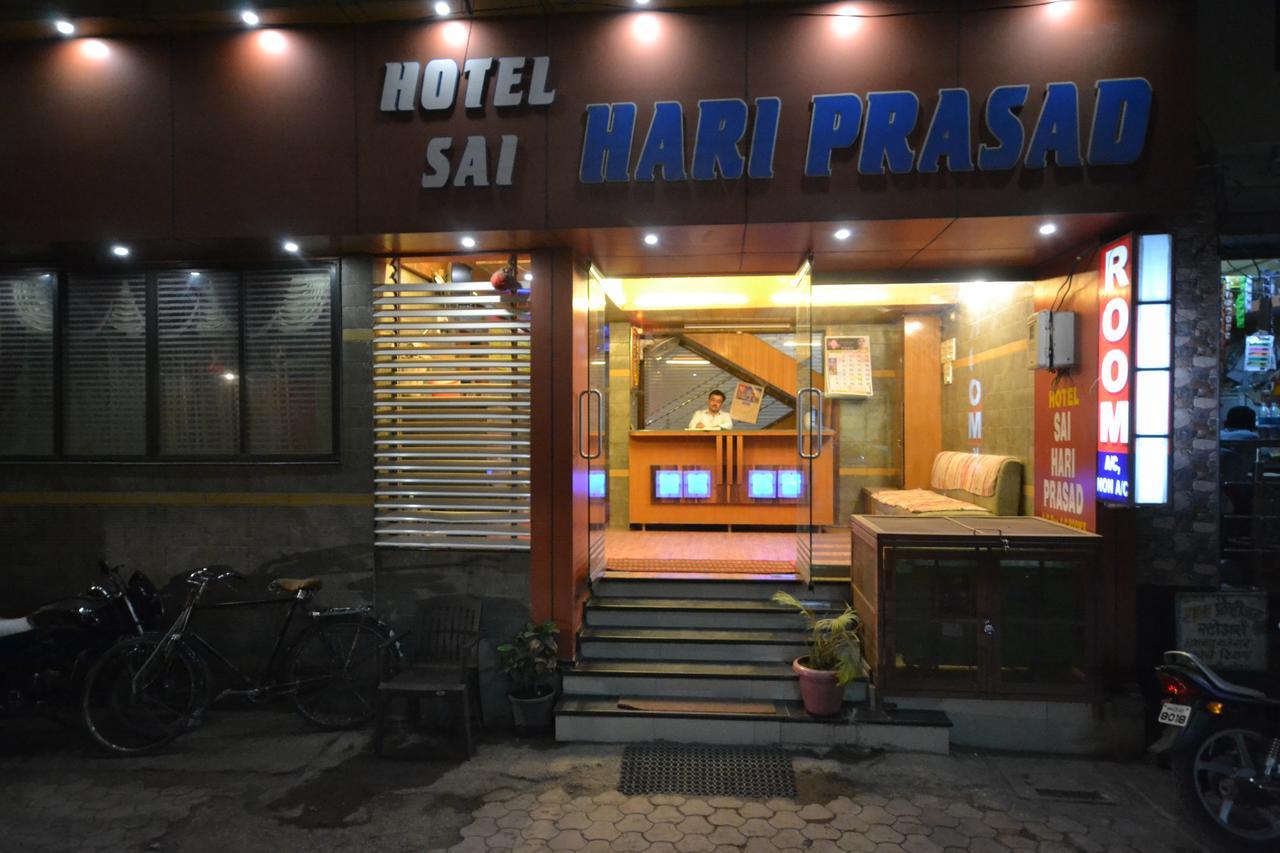 Hotel Sai Hari Prasad 舍地 外观 照片