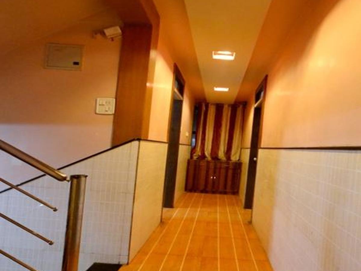 Hotel Sai Hari Prasad 舍地 外观 照片