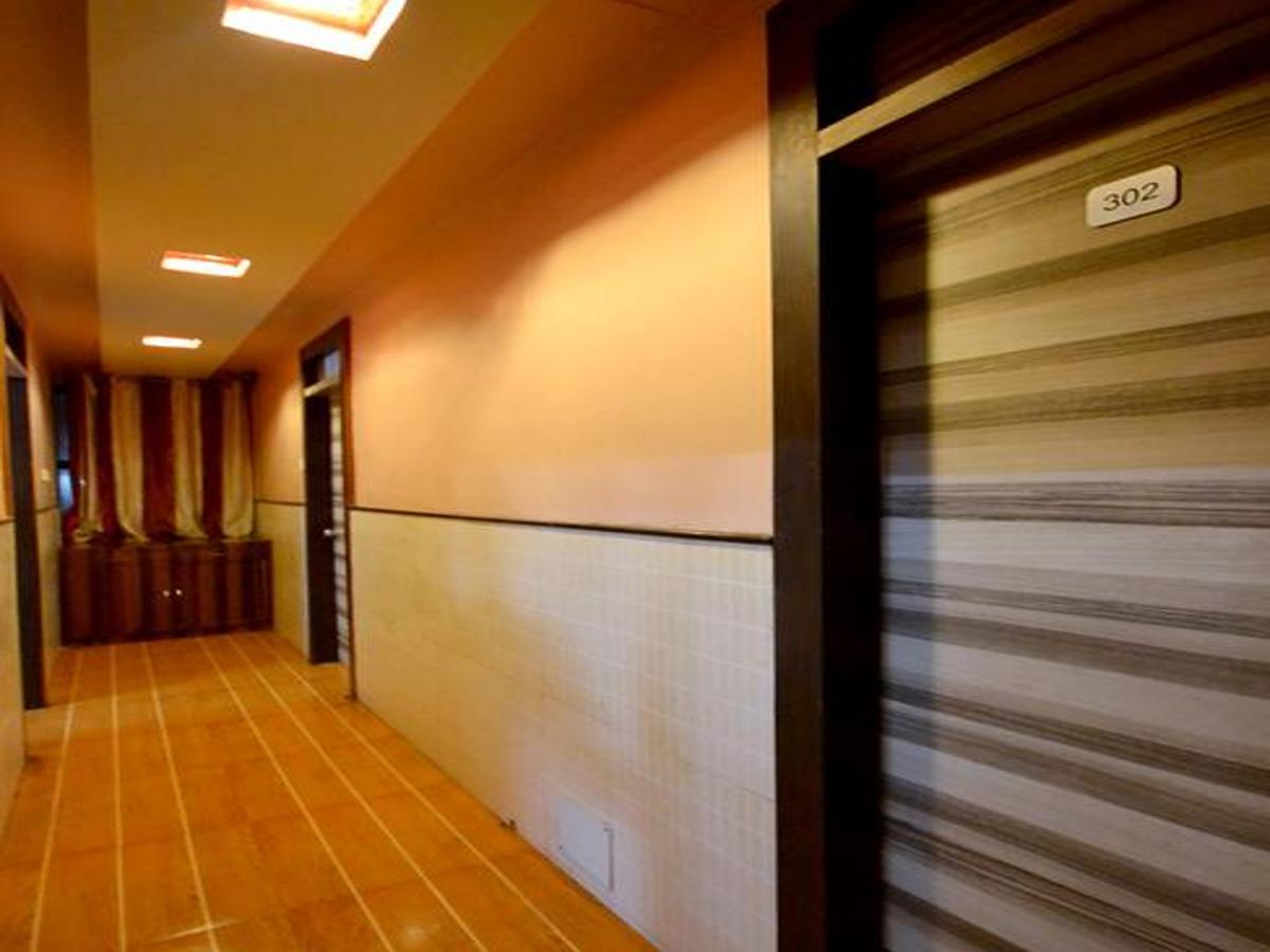 Hotel Sai Hari Prasad 舍地 外观 照片